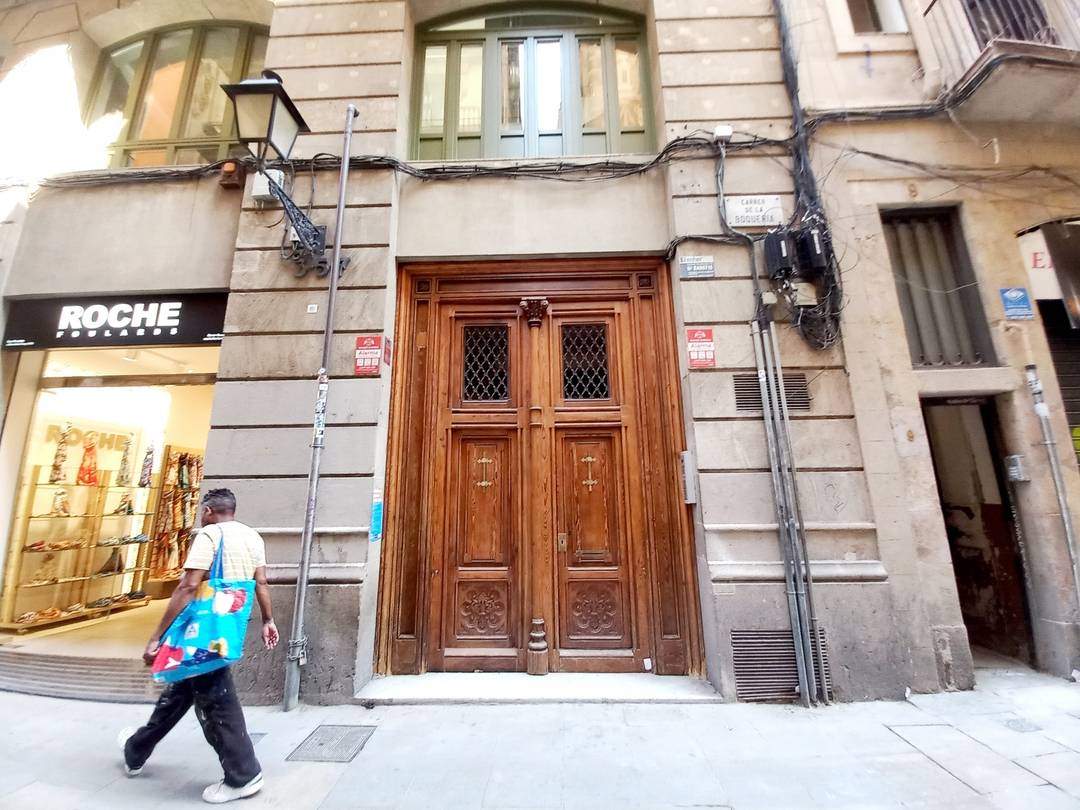 Luxury: new construction on Barcelona's Ramblas