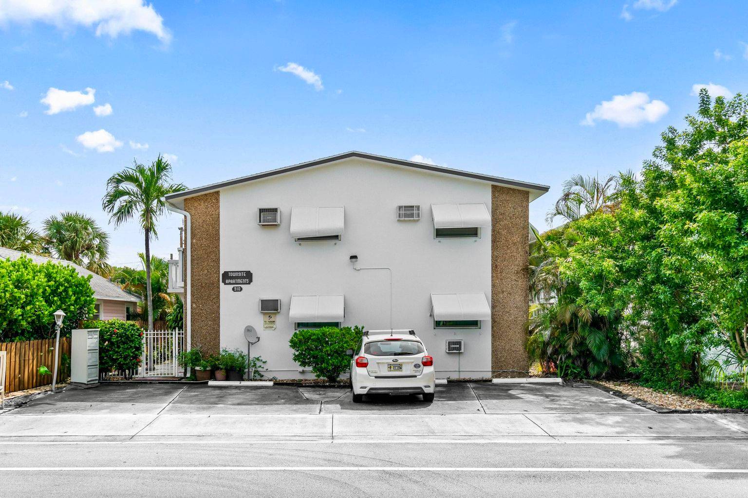 All Ages – 2 Bedroom / 2 Bath Corner Unit