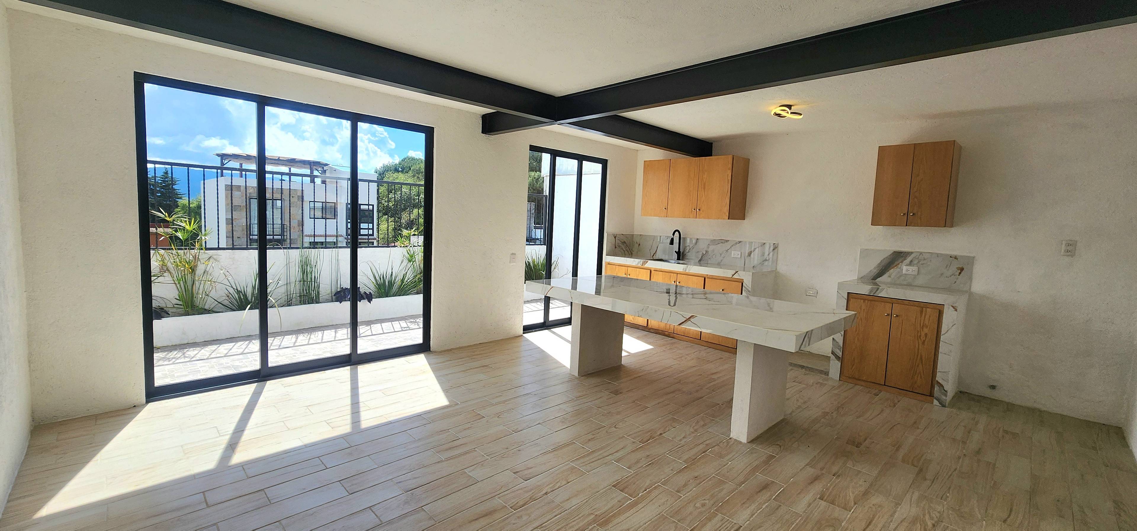 HOUSE FOR SALE IN VALLE DE BRAVO.