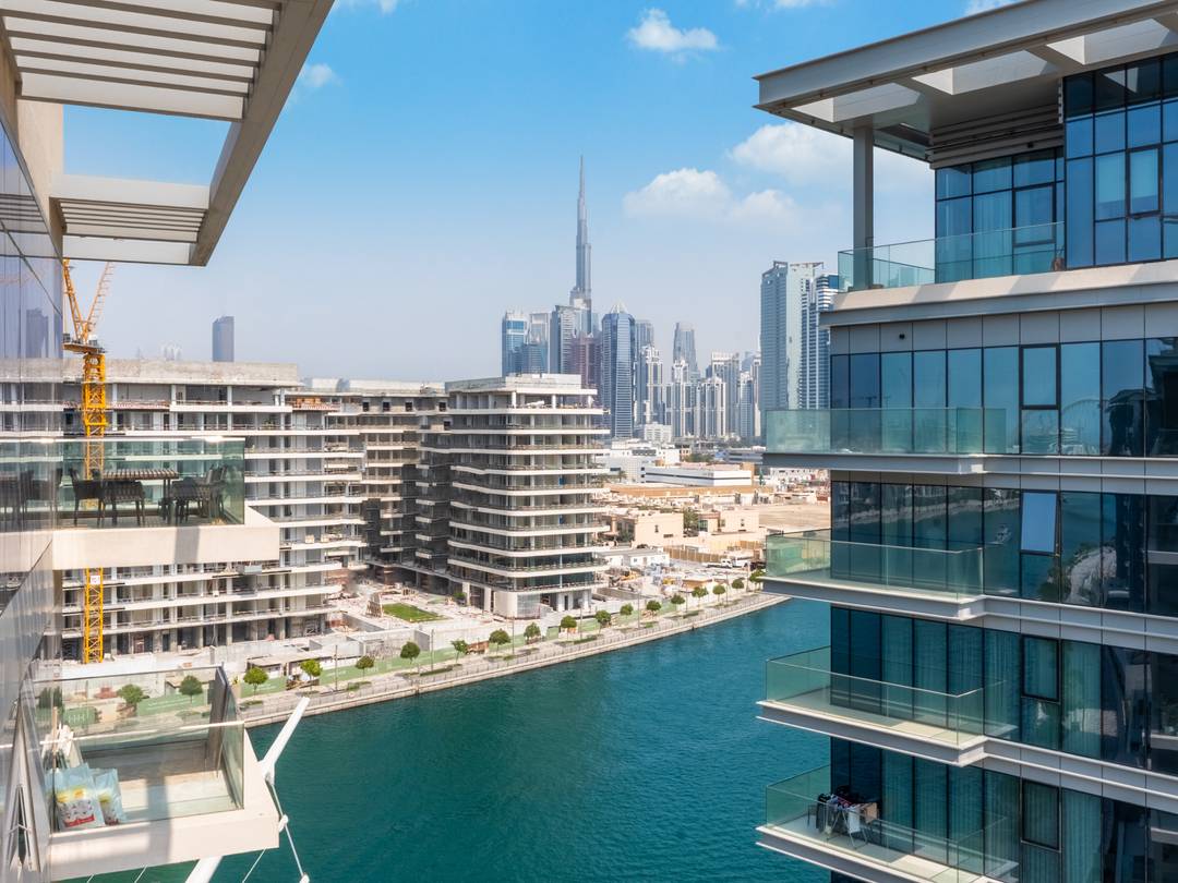 Luxury Canal Front Residence | 2BR Corner Unit with Skyline Views