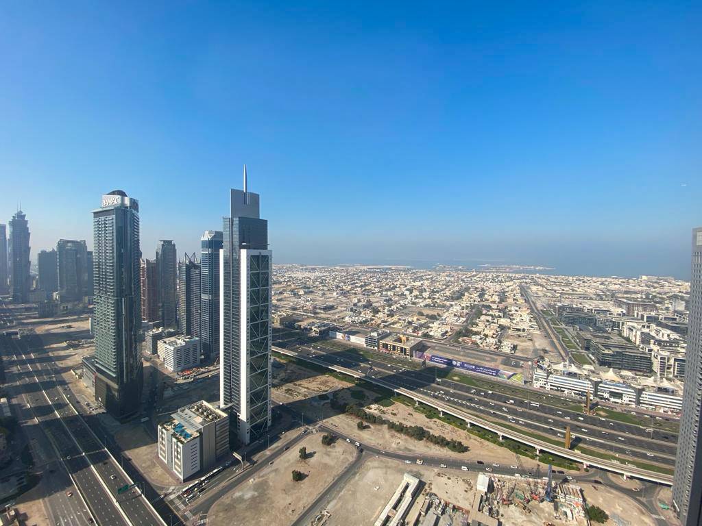 High Floor | VACANT NOW | Stunning Sea View