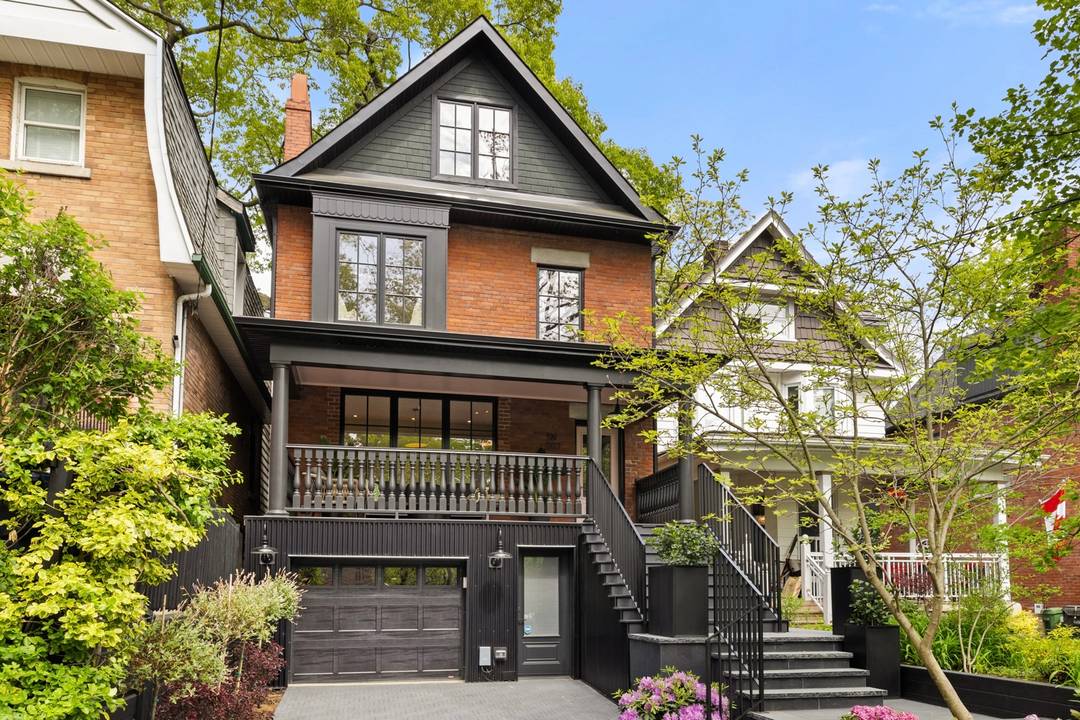 Fully Renovated Detached In the Beaches