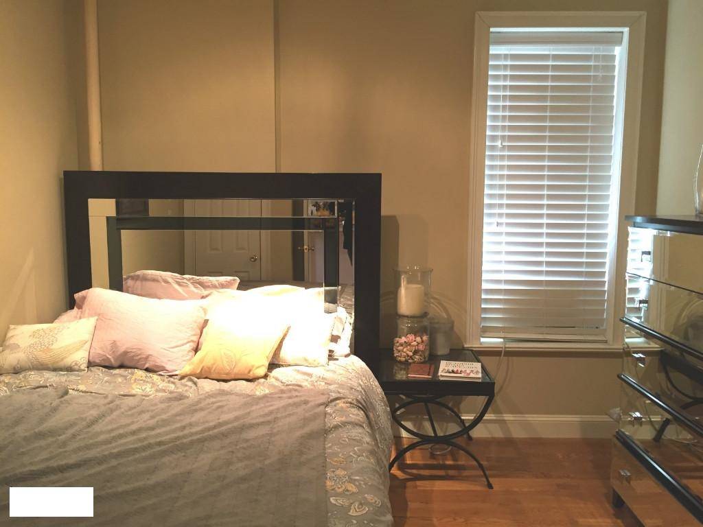 AMAZING LARGE 2 Flex 3 br BEDROOMS APT---MURRAY HILL---ELEVATOR BLDG--STEPS FROM GRAND CENTRAL