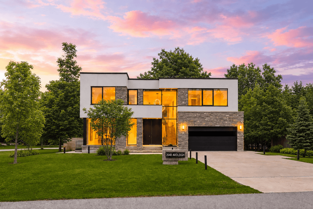 Custom Home in Oakville