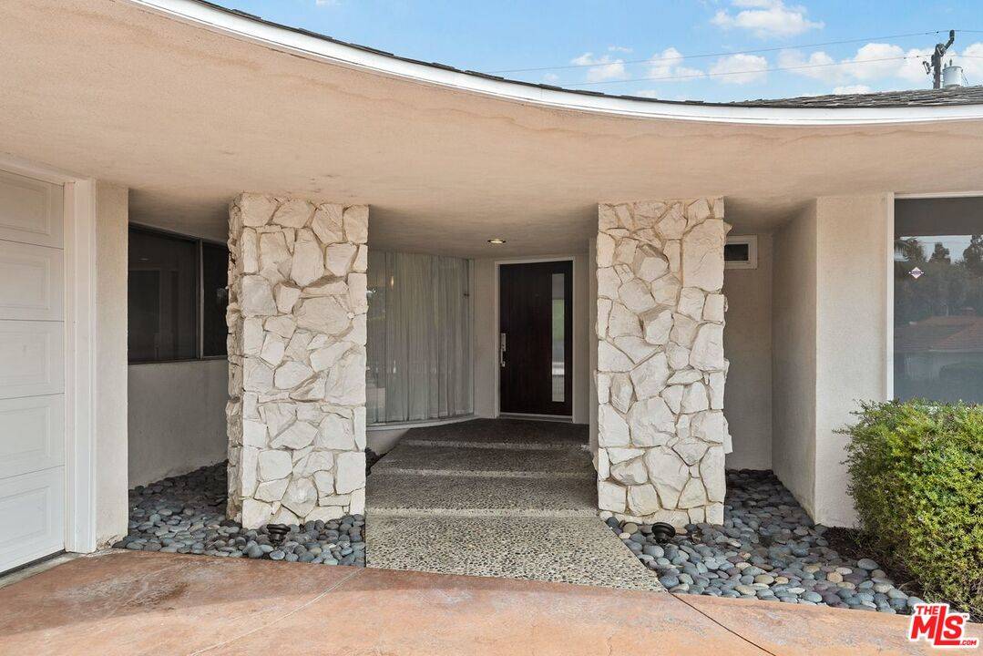 6616 Wooster Ave, Los Angeles, CA, 90056