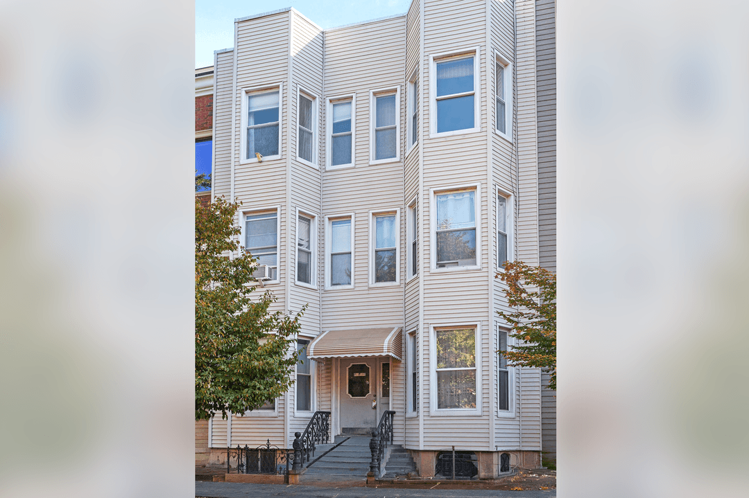 A Long-Term Stake in Greenpoint: Six-Unit Rent-Stabilized Building