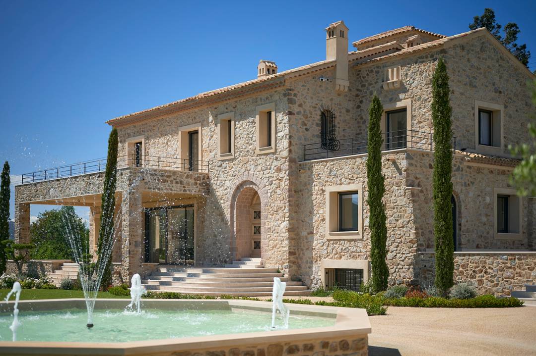 Exquisite Estate with Panoramic Sea Views in Sainte-Maxime
