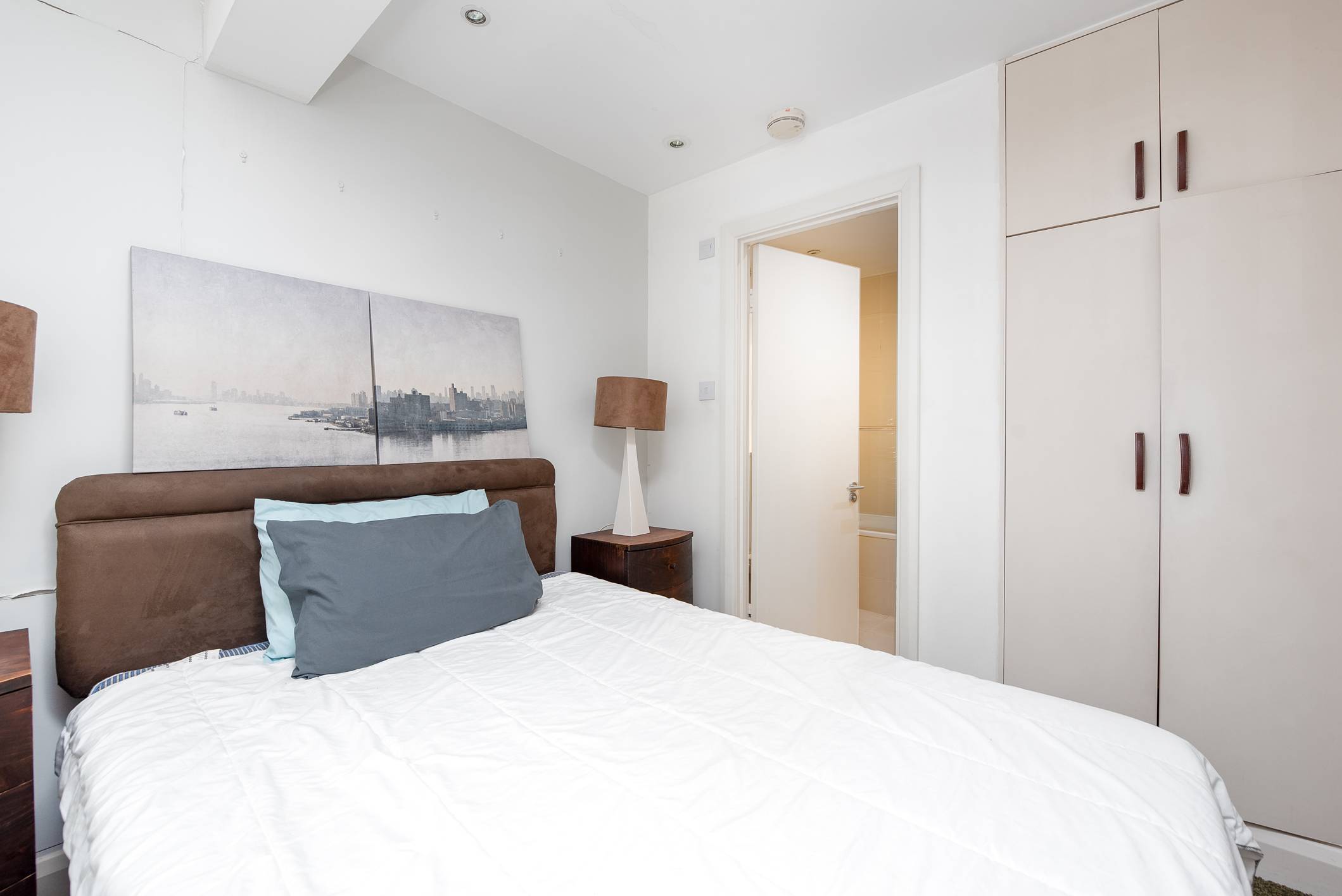 One Bedroom Apartment in The Heart of Chelsea