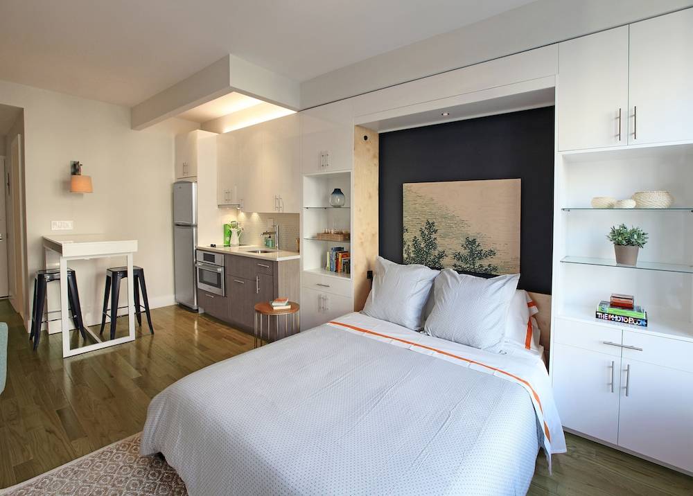 UPPER WEST SIDE STUDIO APARTMENT IN LUXURY BUILDING WITH AMENITITES