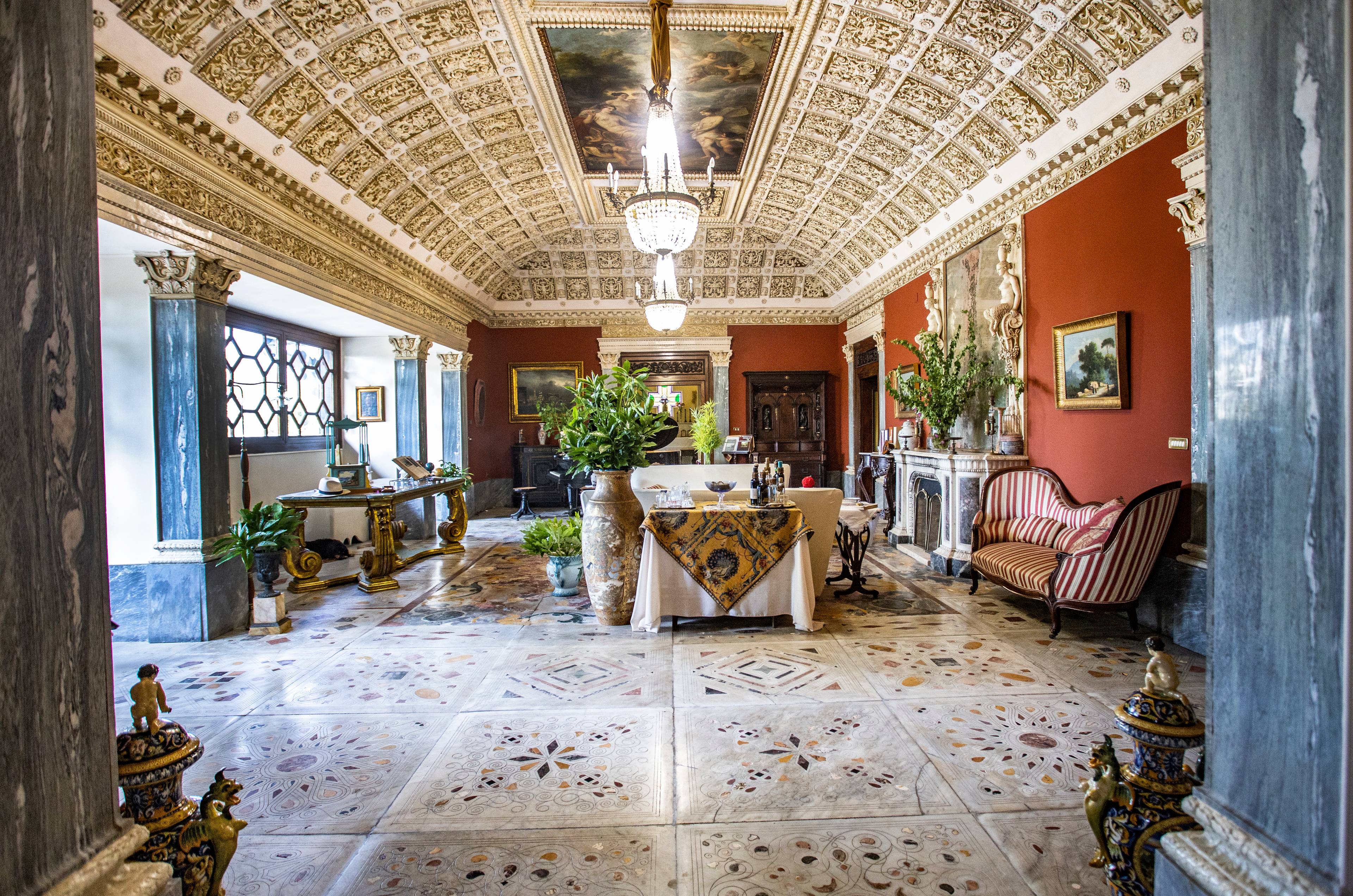 The Villa is located on the Quisisana hill, halfway between Naples and Sorrento, at the foot of Mount Faito and overlooks the Gulf of Naples.