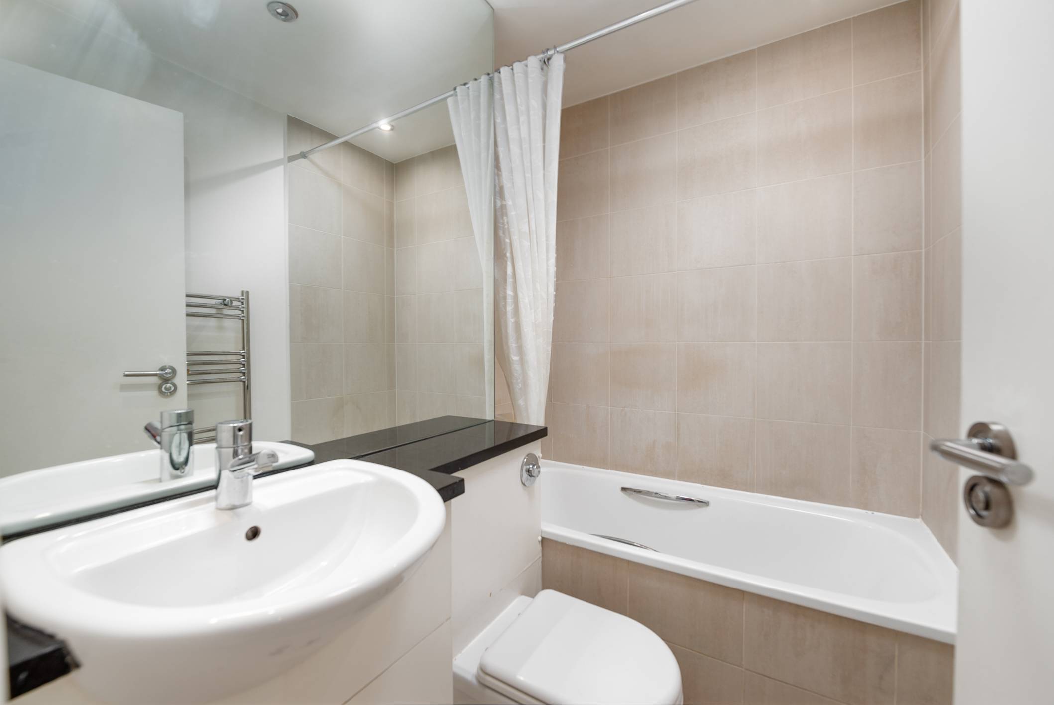 One Bedroom Apartment in The Heart of Chelsea