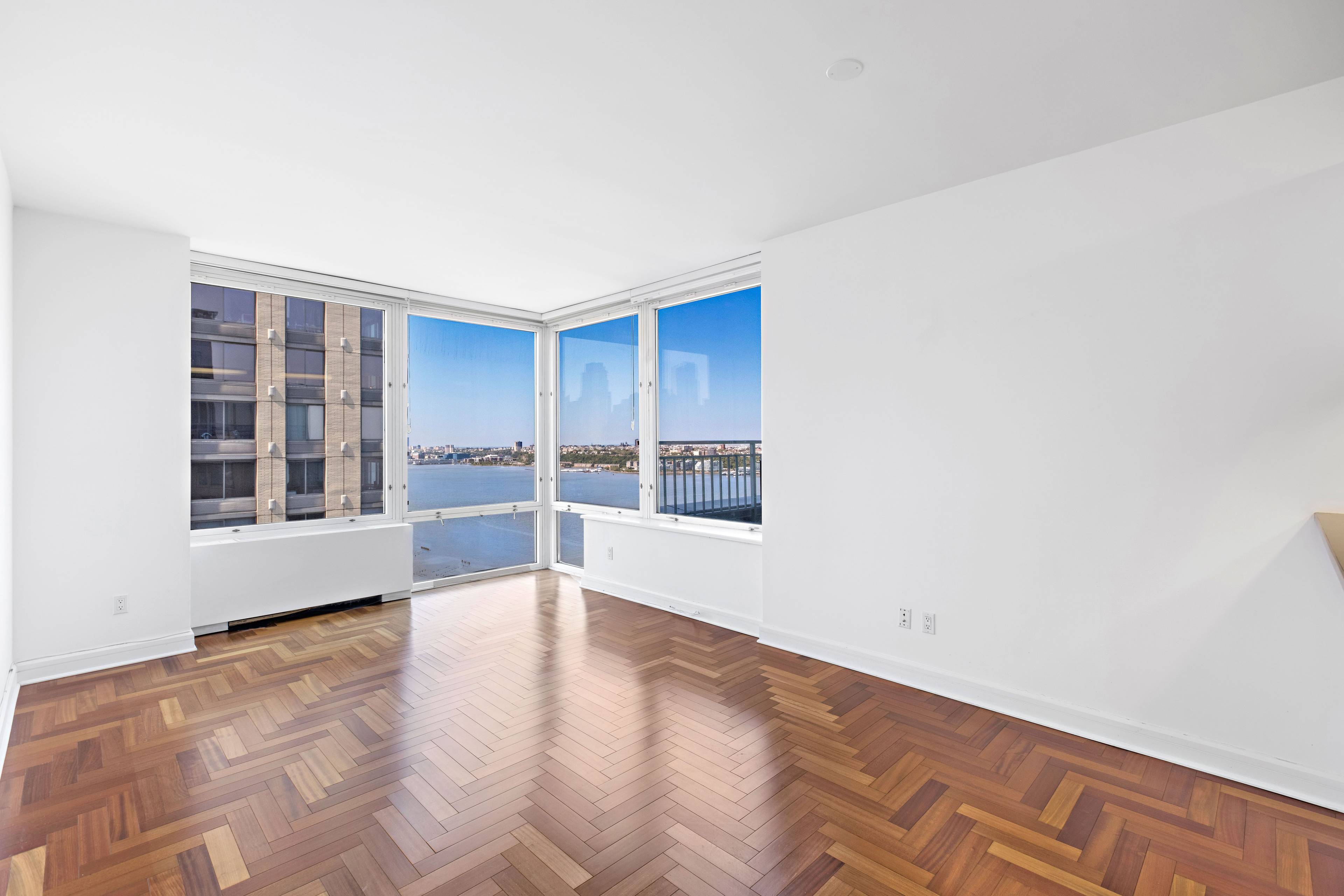 220 Riverside Blvd. Residence 29F New York, NY 10069