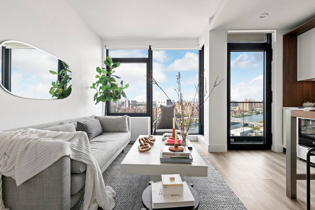 BRAND NEW, LUXURY 1 BEDROOM RENTAL AT THE ARCHES +NYC