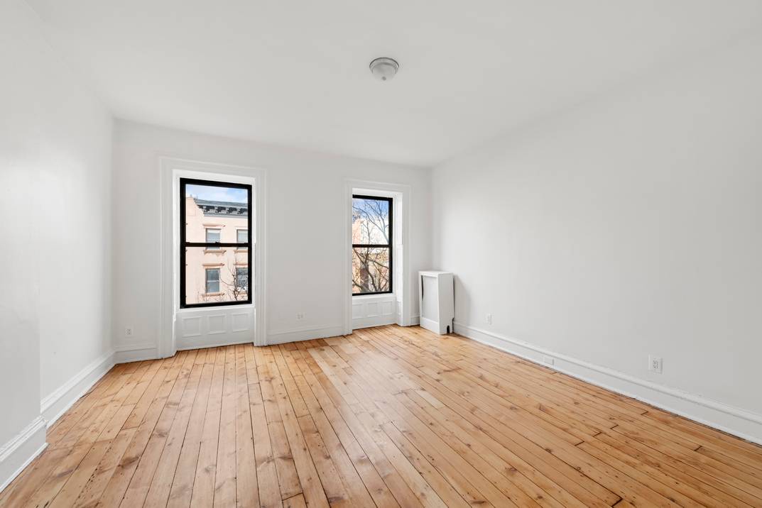 Oversized And Sun-Drenched One Bedroom In The Heart Of Carroll Gardens