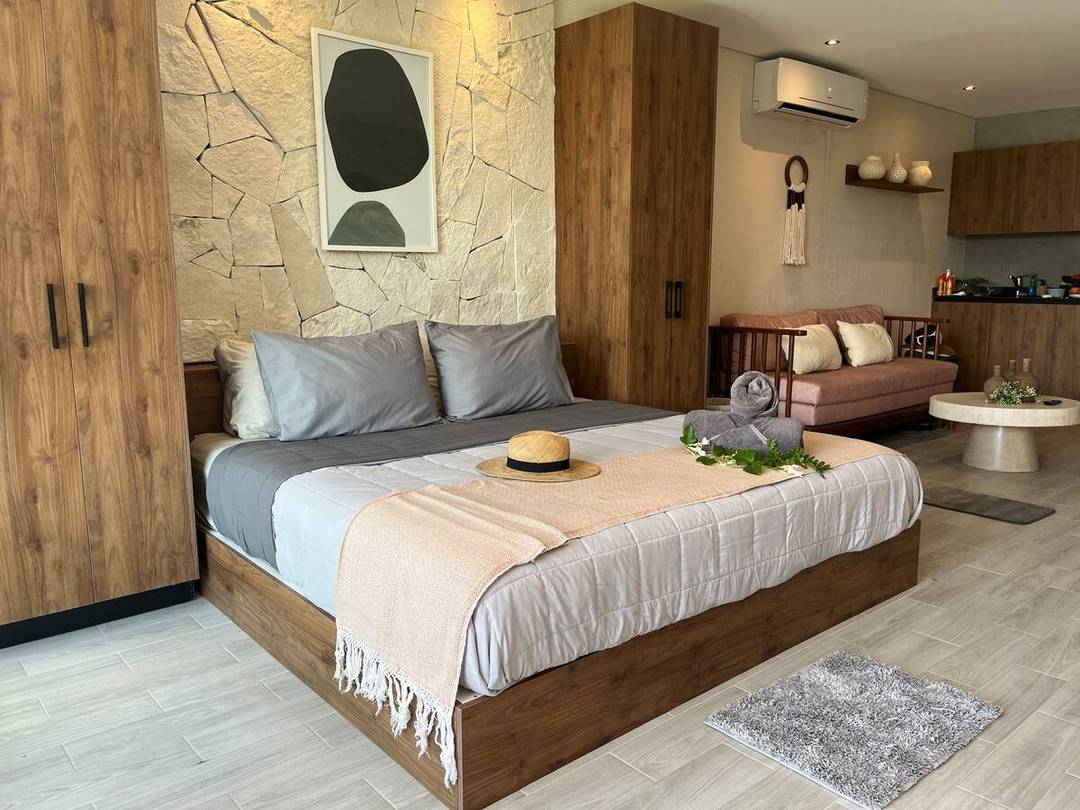 Beautiful 1-bedroom PH apartment in DK Jade