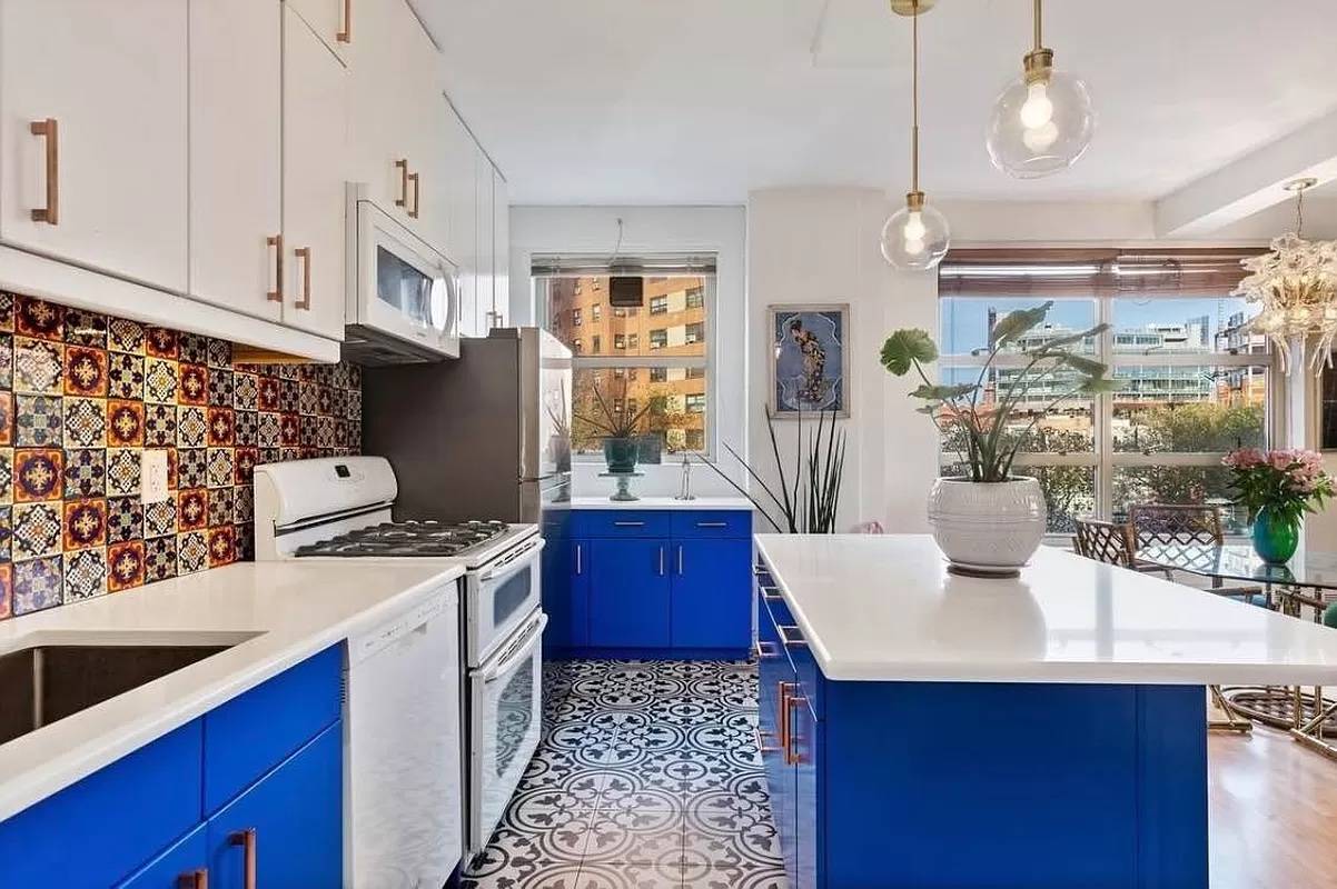 70 La Salle Street #4C