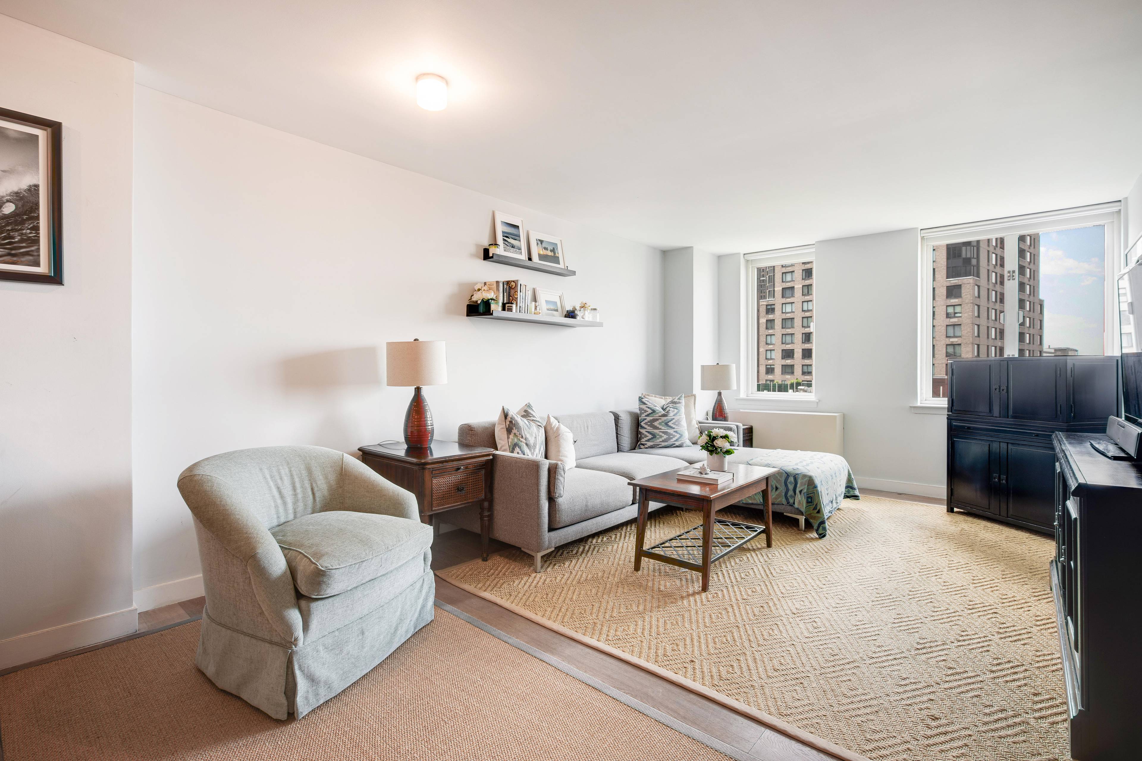 Beautiful Bright Battery Park One Bedroom with views of Statue of Liberty!