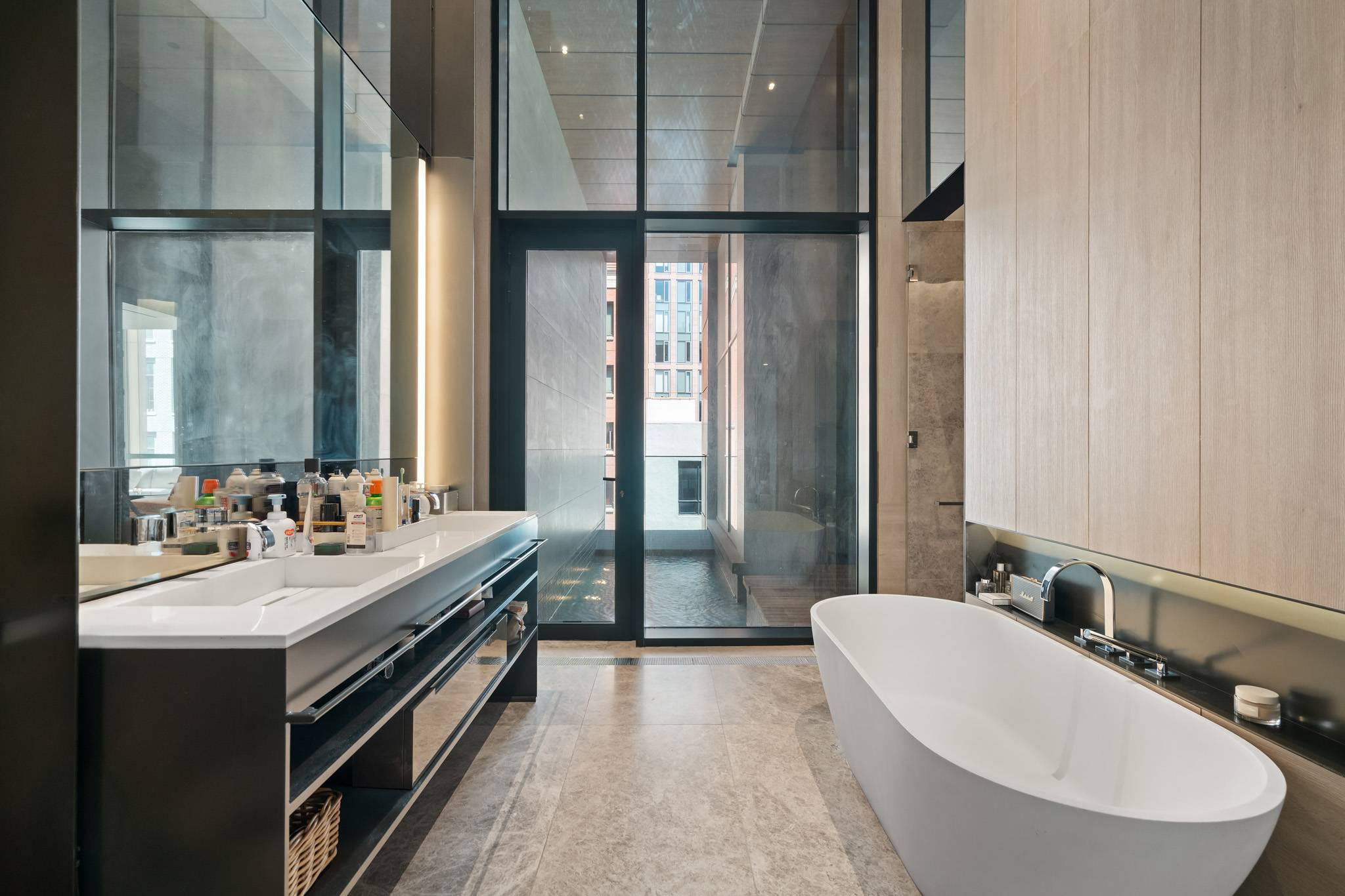 Living Harmoniously on the High Line