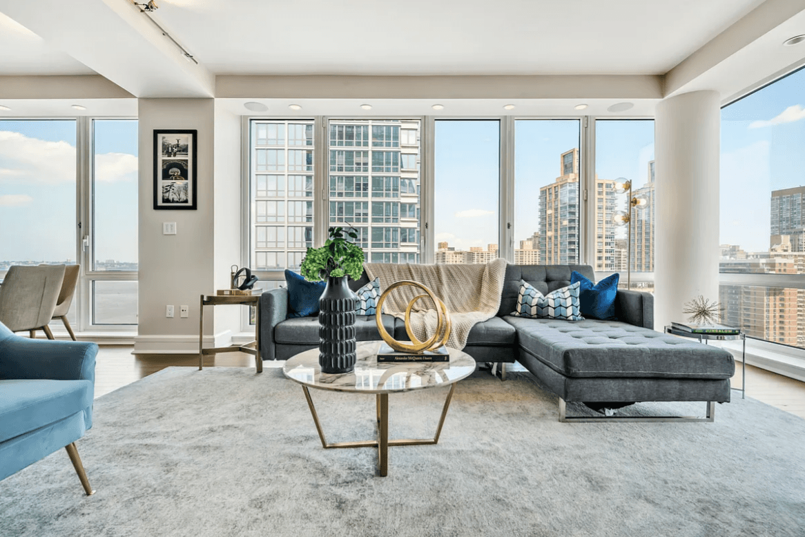 High Floor Two Bed Two Bath with Partial River View