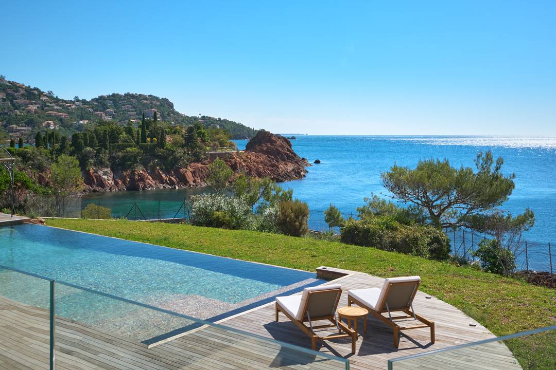 Chic Bohemian Holiday by the Water