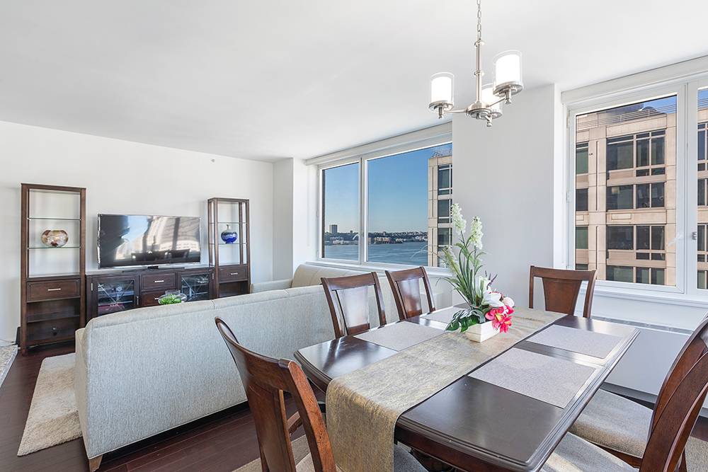 Gorgeous 2 Bed, 2 Bath with Breathtaking Hudson River Views