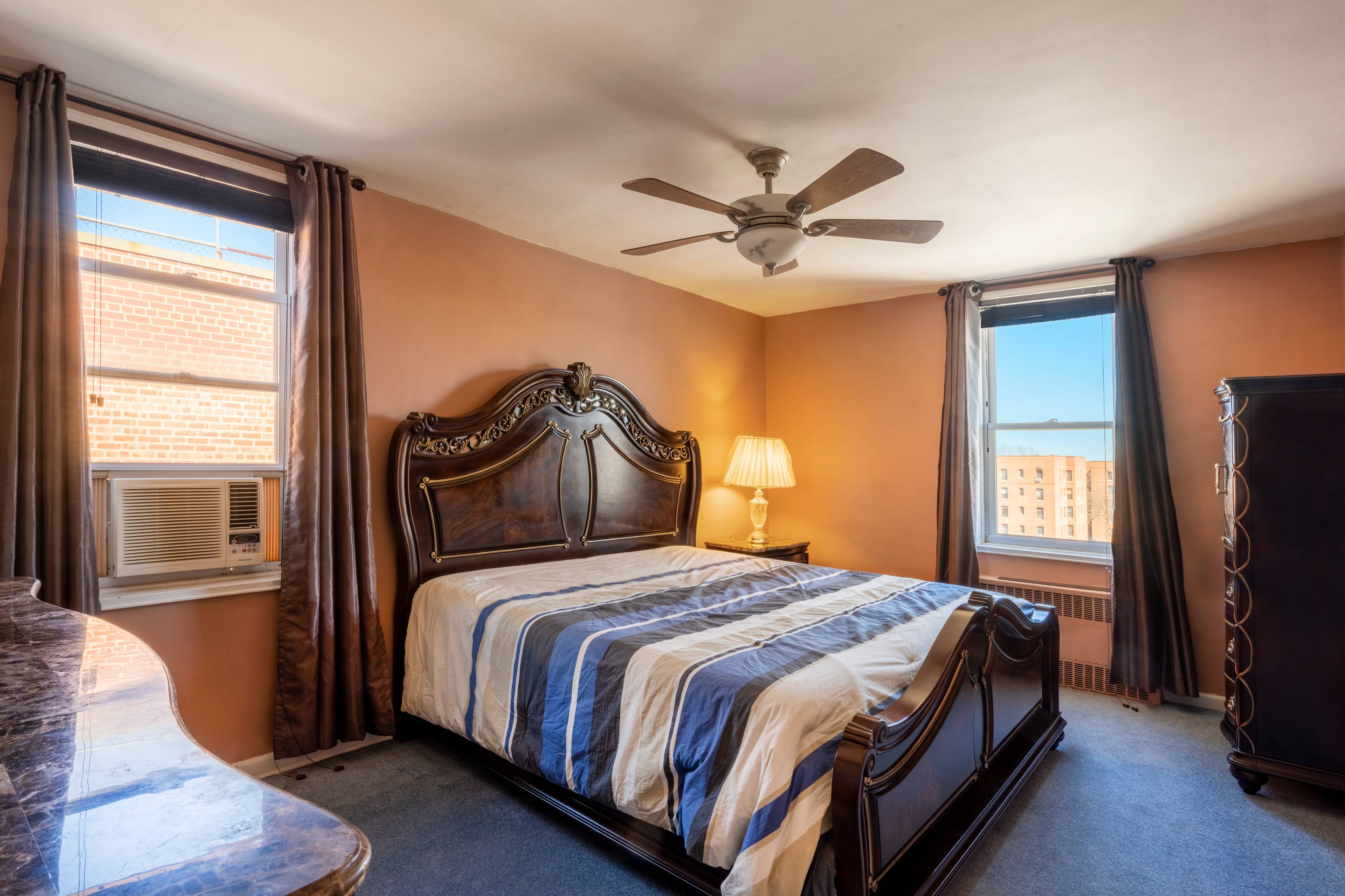 STUNNING 2 BEDROOM COOP IN PRIME SHEEPSHEAD BAY!