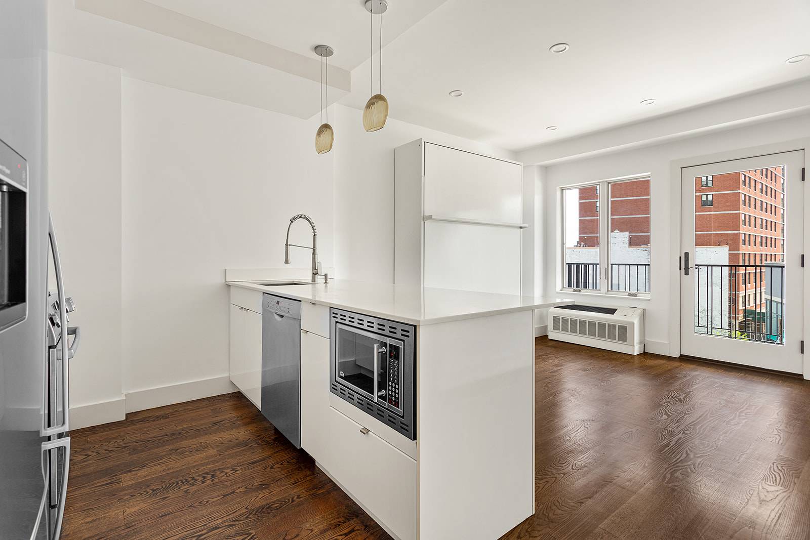 Beautiful and Modern One Bedroom with Balcony for Rent in Prime Astoria!