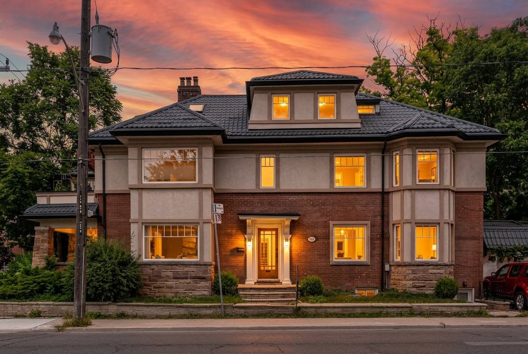 Prime Prestigious Location of Rosedale/Moore Park