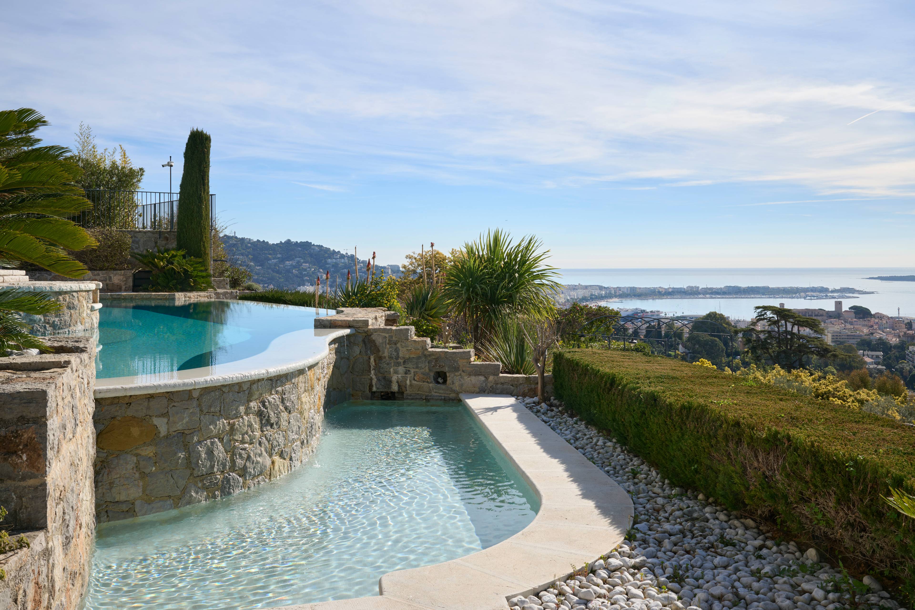 Panoramic Sea Views & Timeless Elegance – Cannes Heights