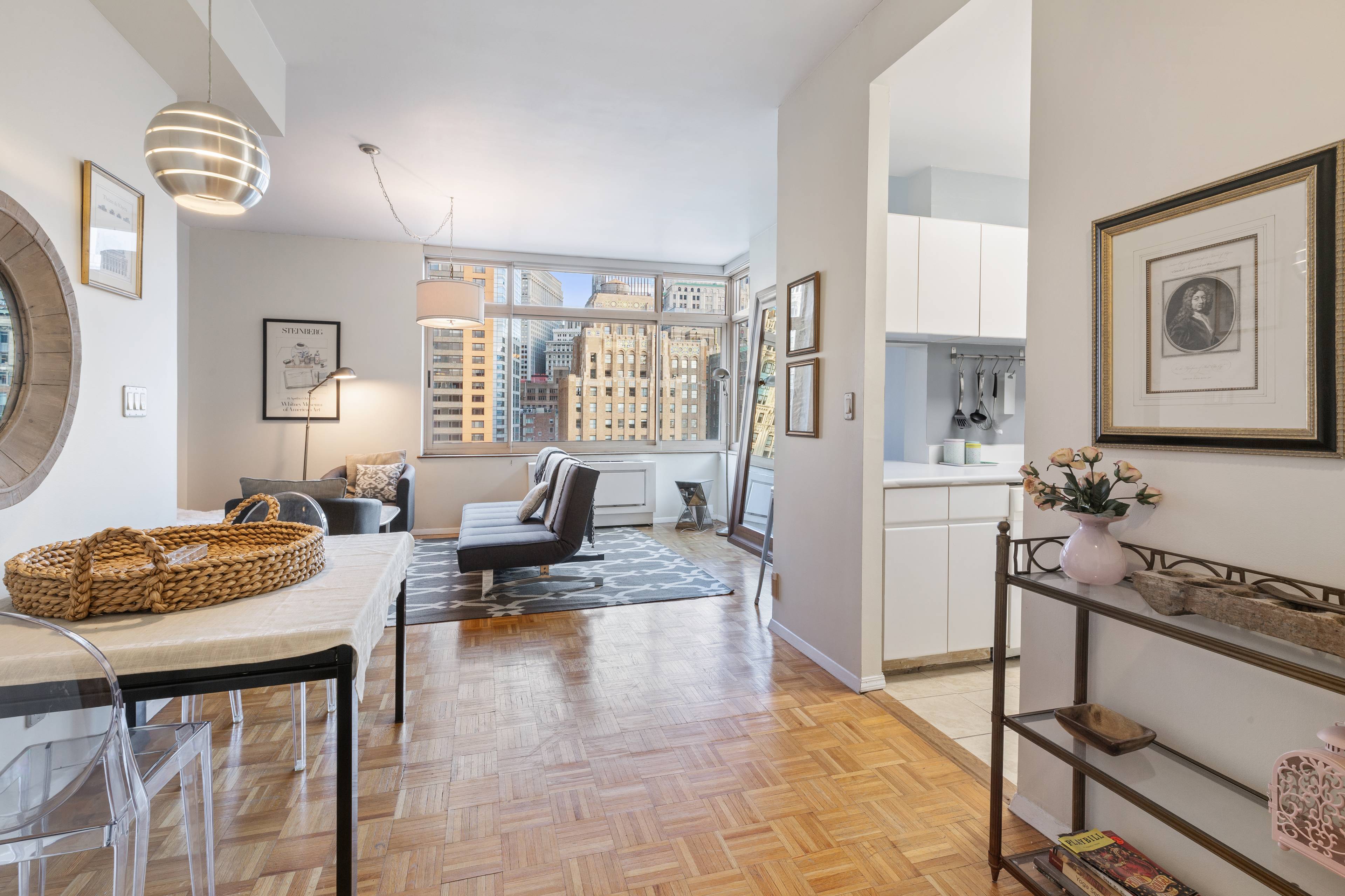 Light Filled, Large 1 bed 1.5 Bath