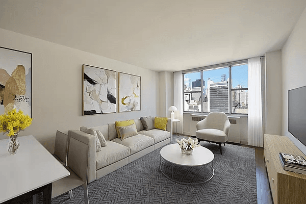 Midtown West Manhattan 1-Bed Apt with Great City Views and Luxury Amenities