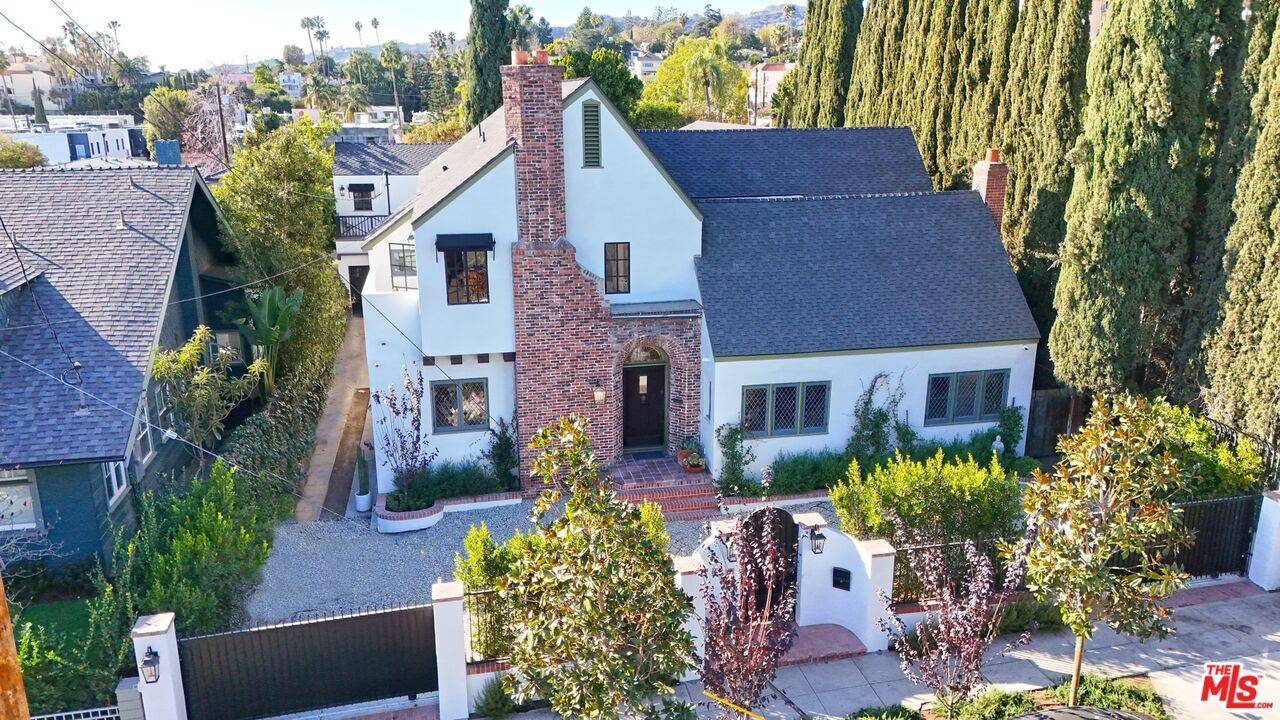 1973 Carmen Ave,  Los Angeles, CA 90068