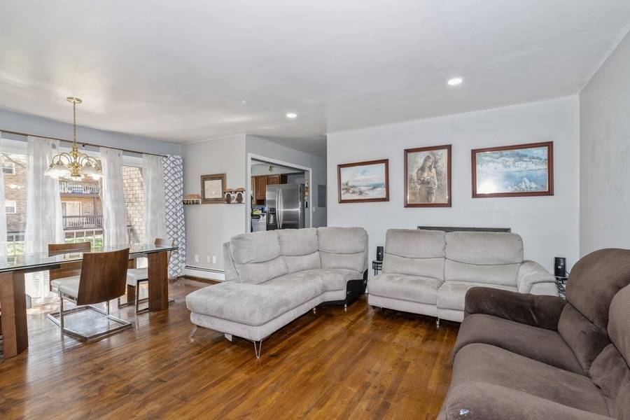 Gorgeous Condo in Hillsborough