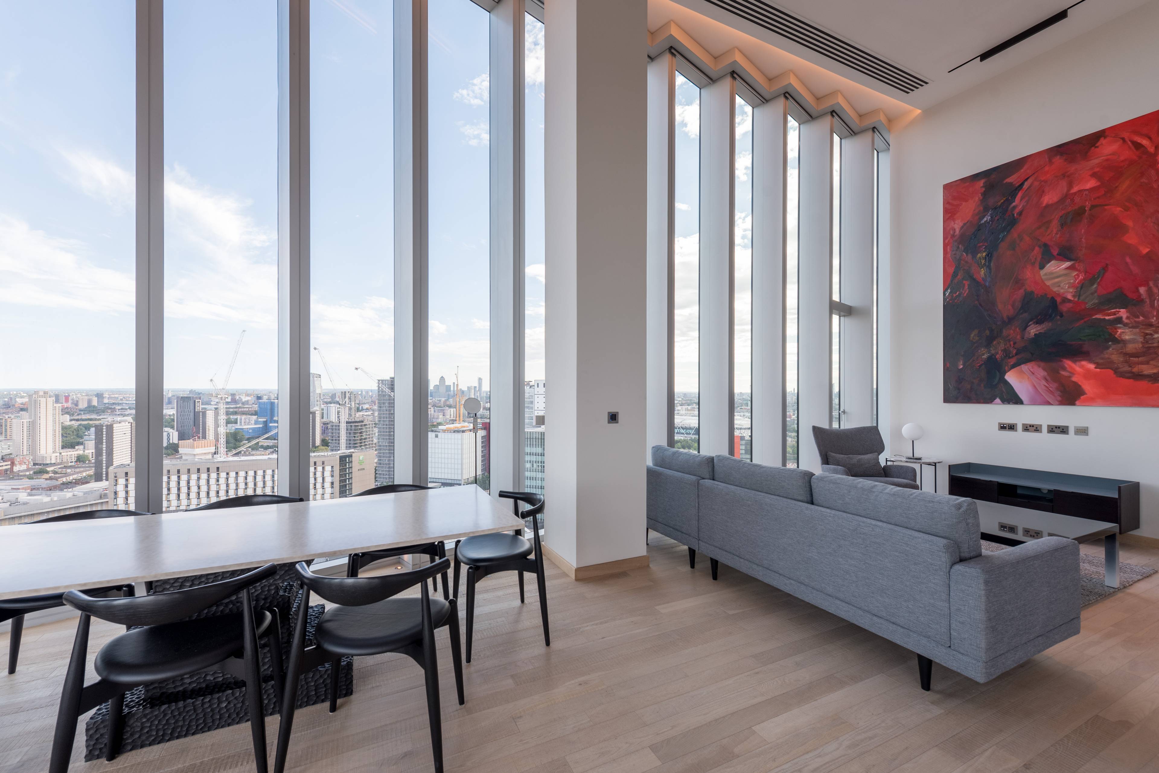 Manhattan Loft Gardens 2 bedroom with astonishing views