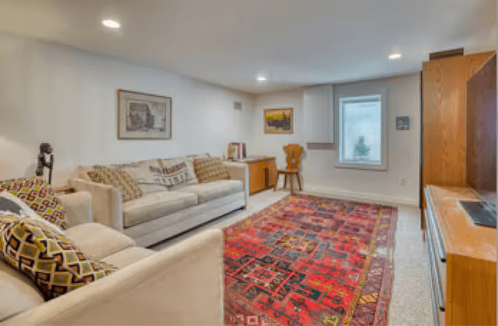 CHARMING CRAFTSMAN HOME NEAR SAG HARBOR VILLAGE