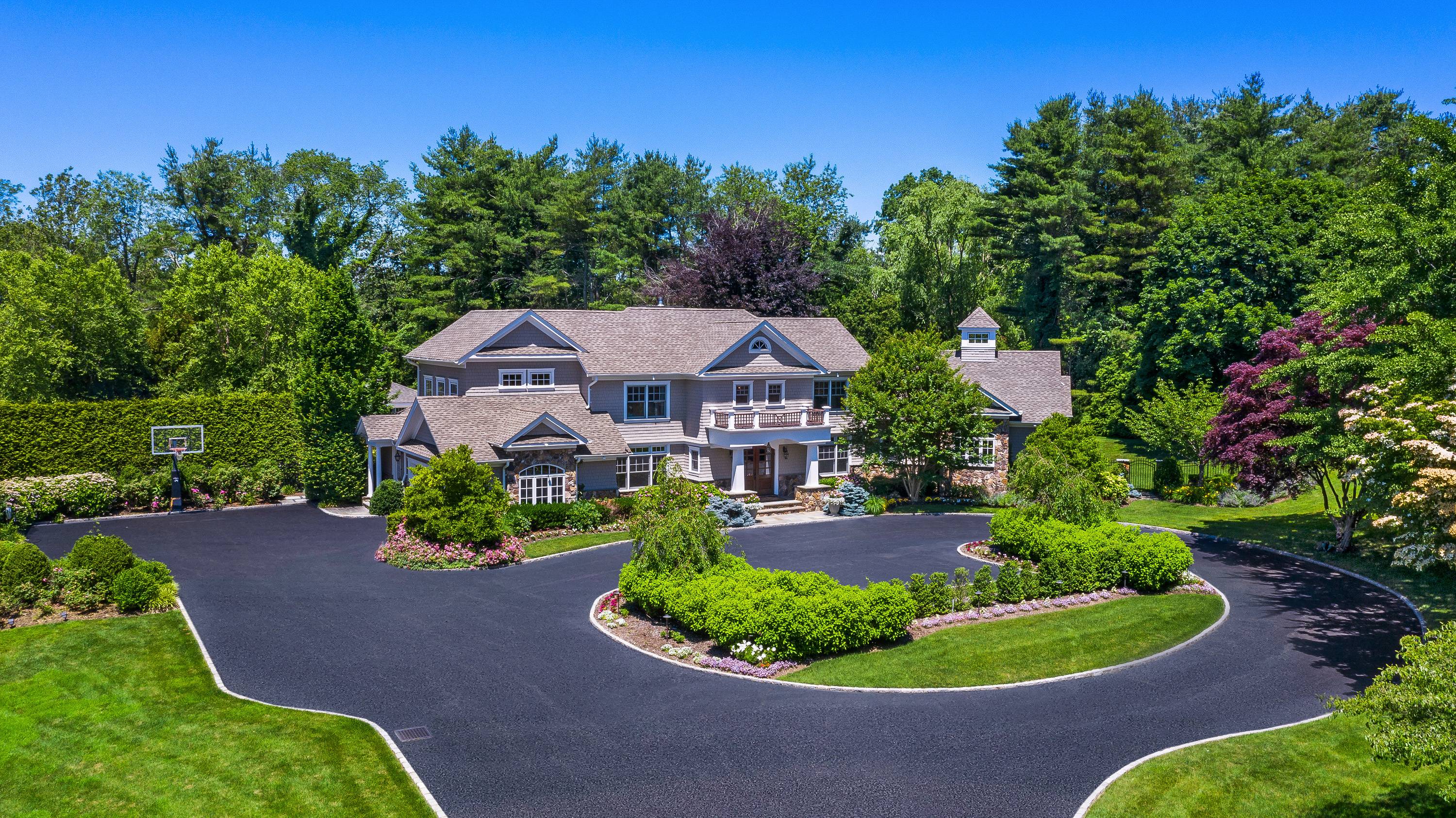 6 Pleasant Lane, Oyster Bay Cove