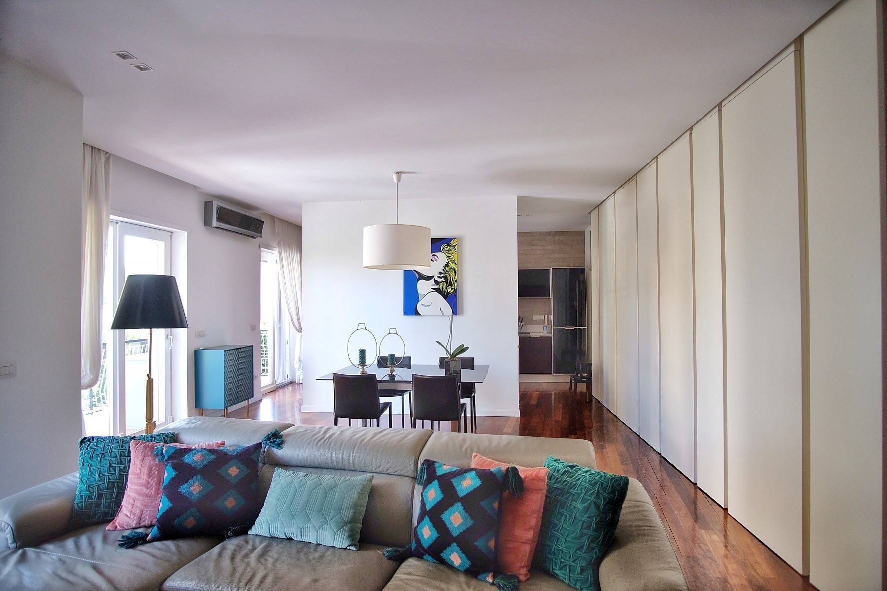 Fabulous apartment in Naples, via Petrarca