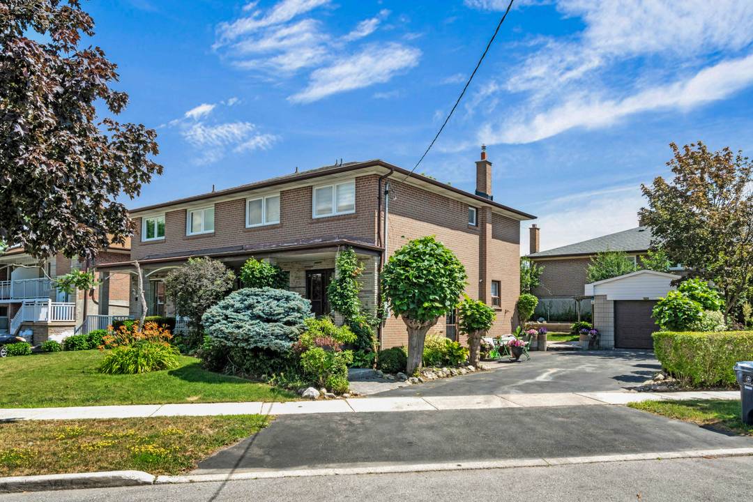 Semi Detached 4 Bedroom Home In One of North York's Most Desirable Streets