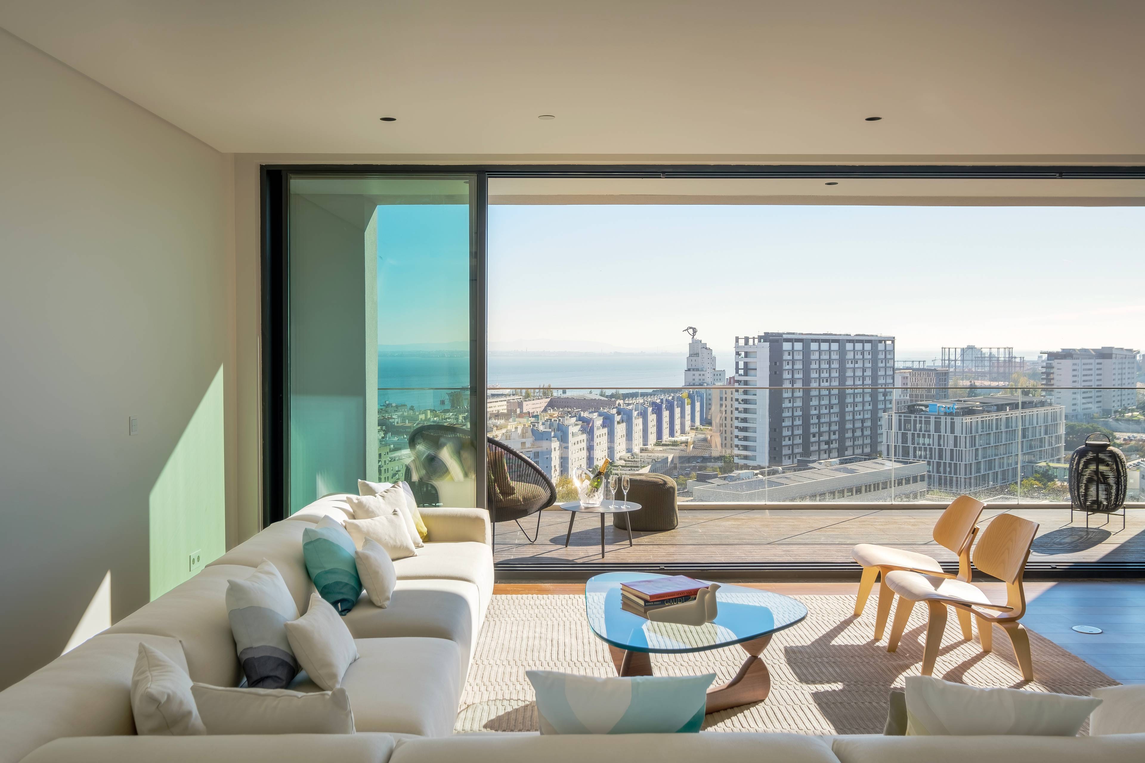 SKY VIEW Superb New 4 Bedrooms apartment in Lisbon’s Most Modern District