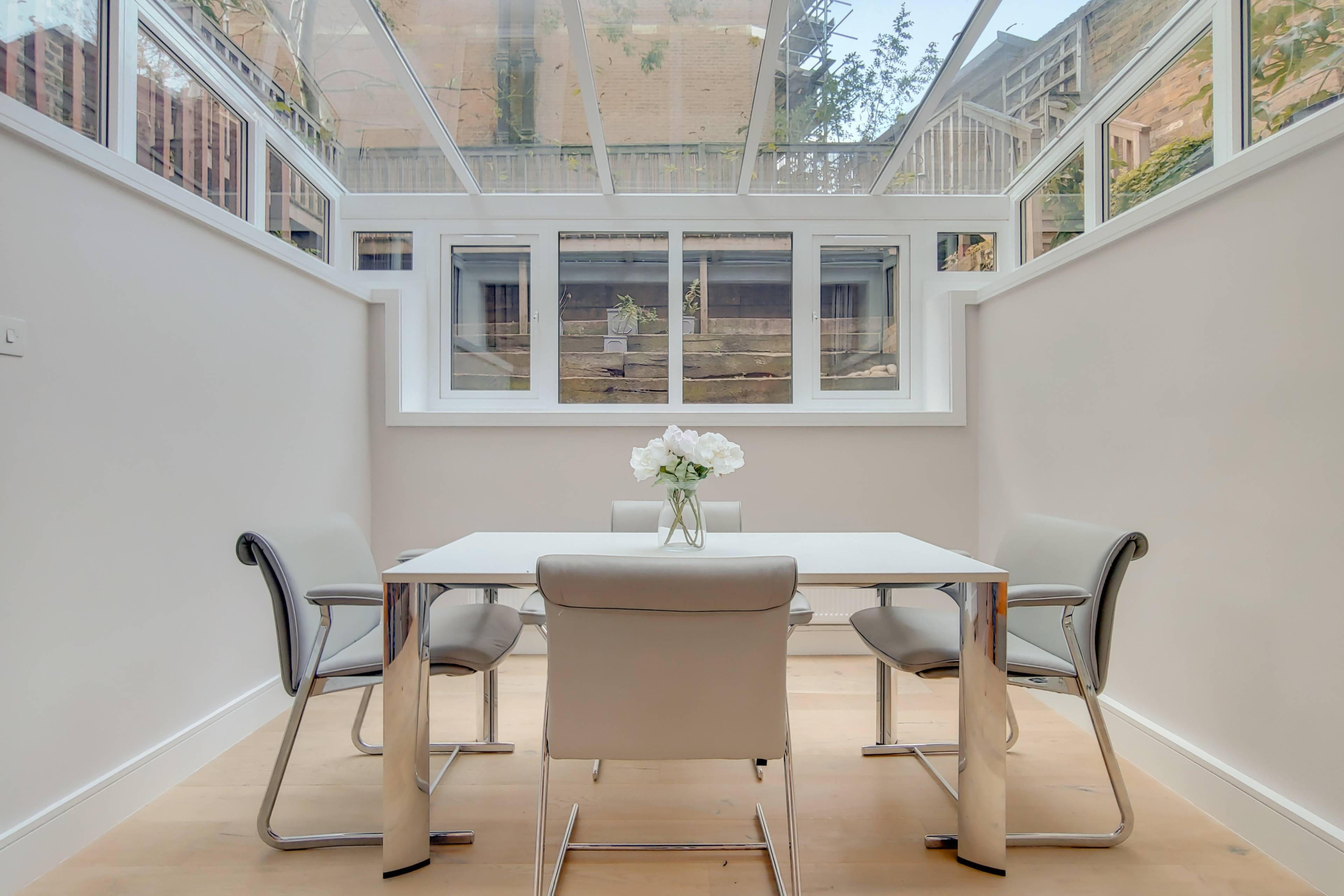 Spacious two Bedroom, two Bathroom flat - located on the extremely silent and calming lower ground floor of this period building.