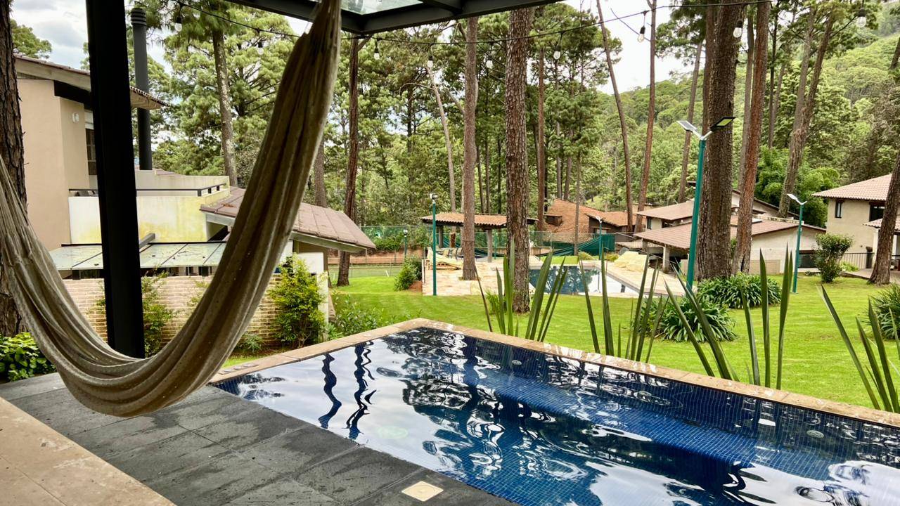 Condominium house for sale near the Refugio roundabout, Avándaro