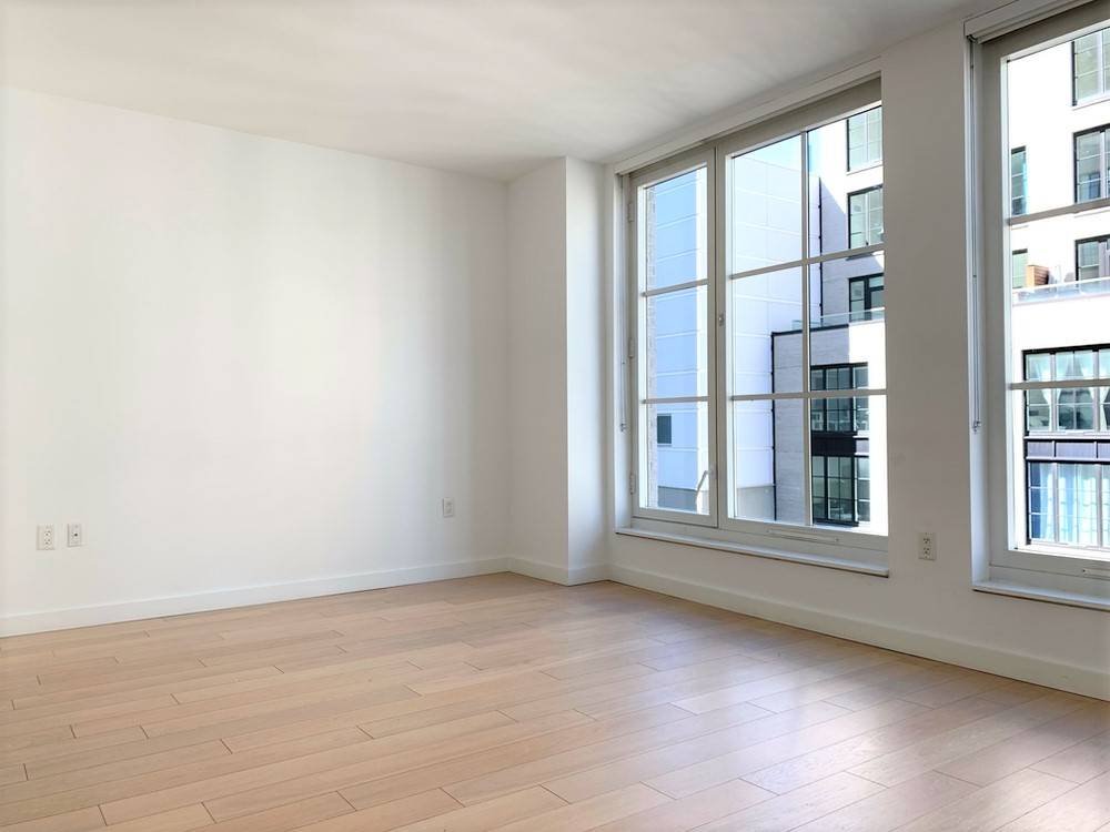Studio Apartment in Manhattan's Hells Kitchen