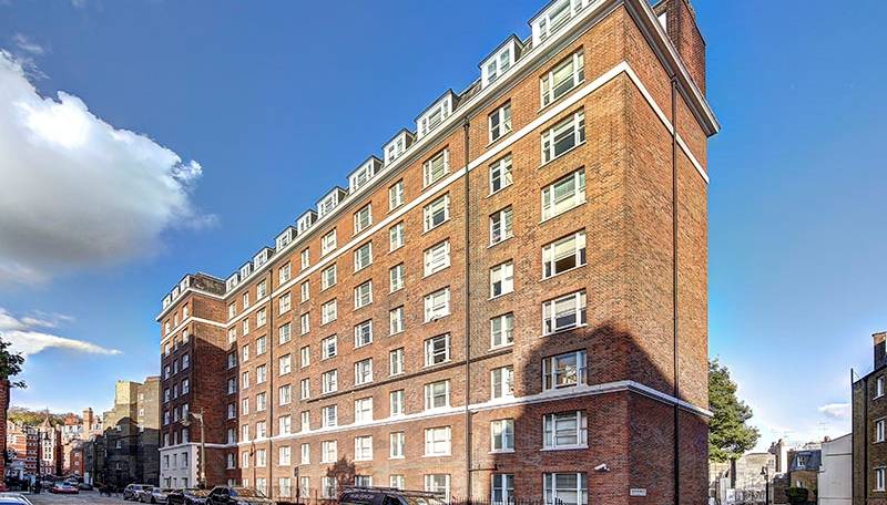 Elegant Mayfair Retreat | 2-Bed, 2-Bath Apartment in W1J