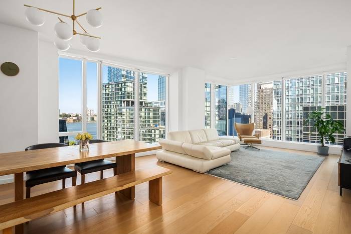 Luxurious, Oversized 3Beds/3.5Baths with Beautiful Waterline SQ park and Hudson River view