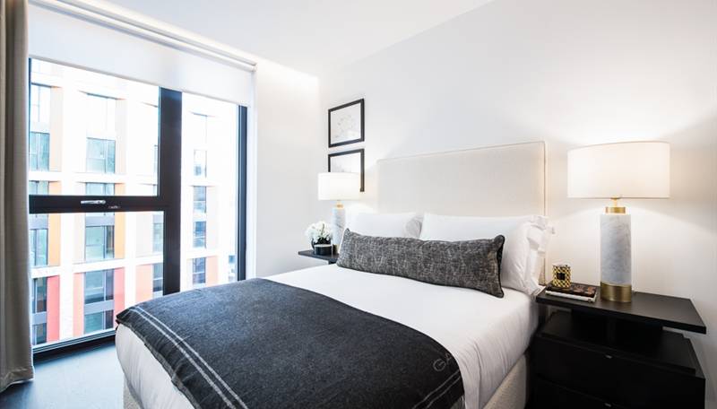 Luxury 3 bed 2 bath apartment in Nine Elms, SW11.