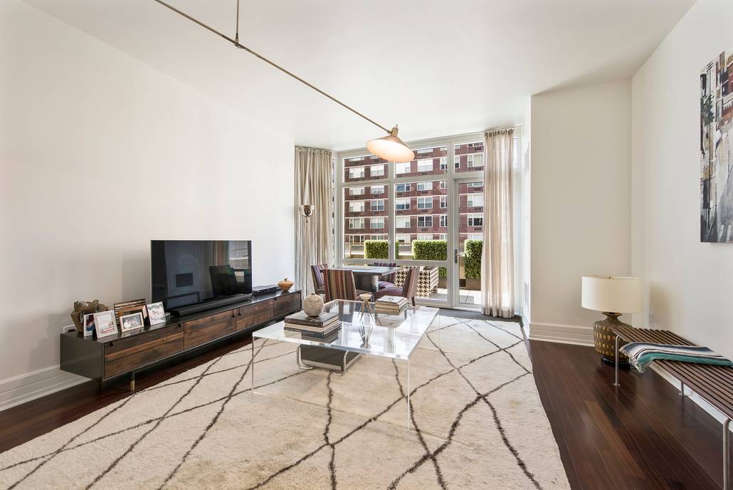 OVERSIZED 2 BEDROOM WITH EXTRA LARGE TERRACE AND AMENITIES