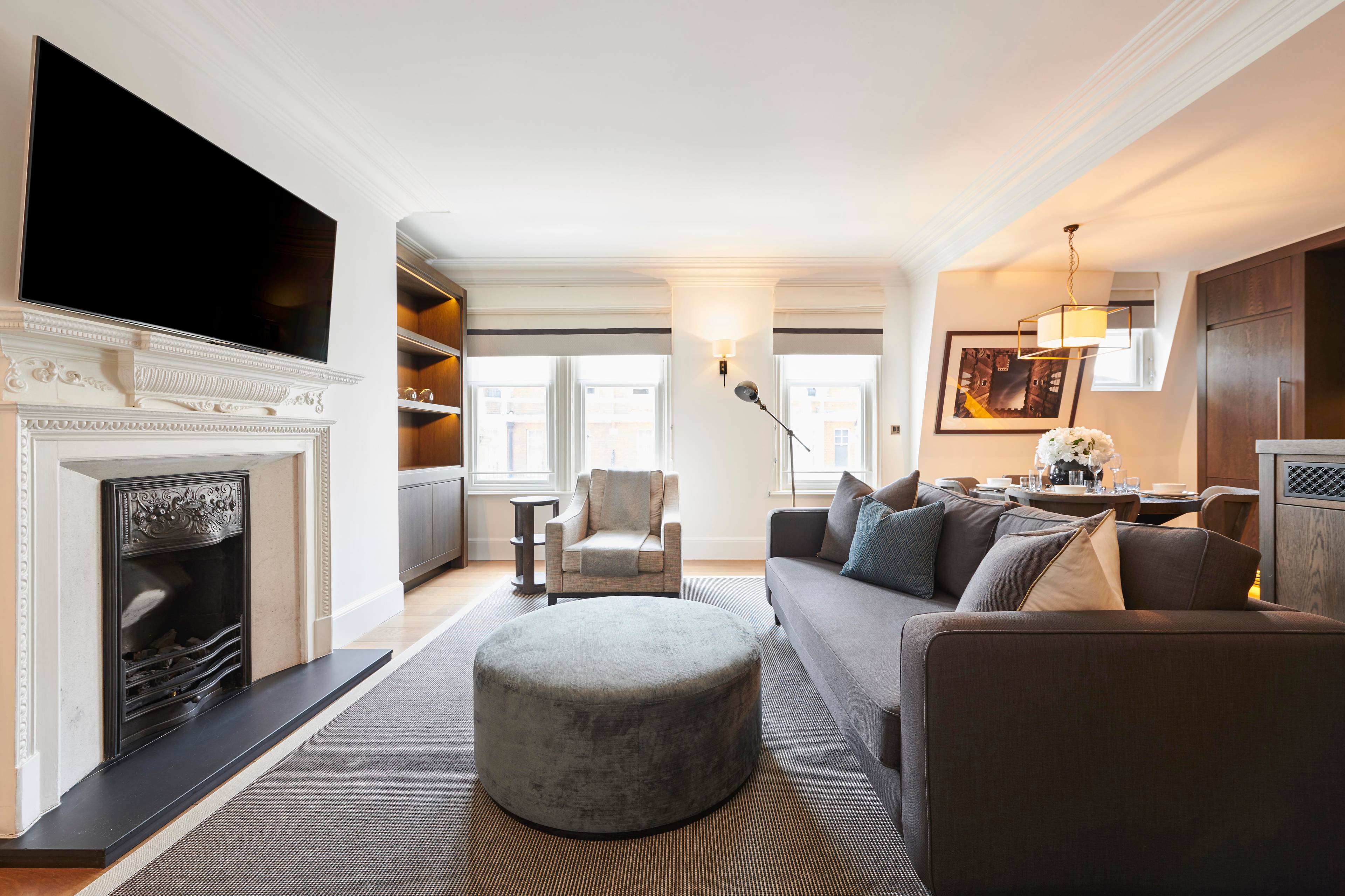 Superb one-bedroom apartment, located in a Victorian building in the heart of Mayfair.