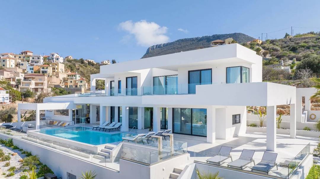Villa with Breathtaking Sea and Mountain Views