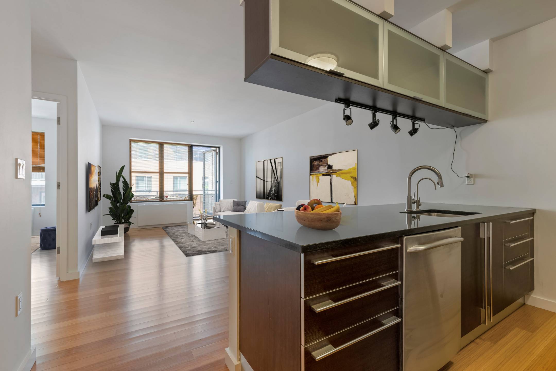 Il Tesoro East Harlem Pristine One Bedroom Condo