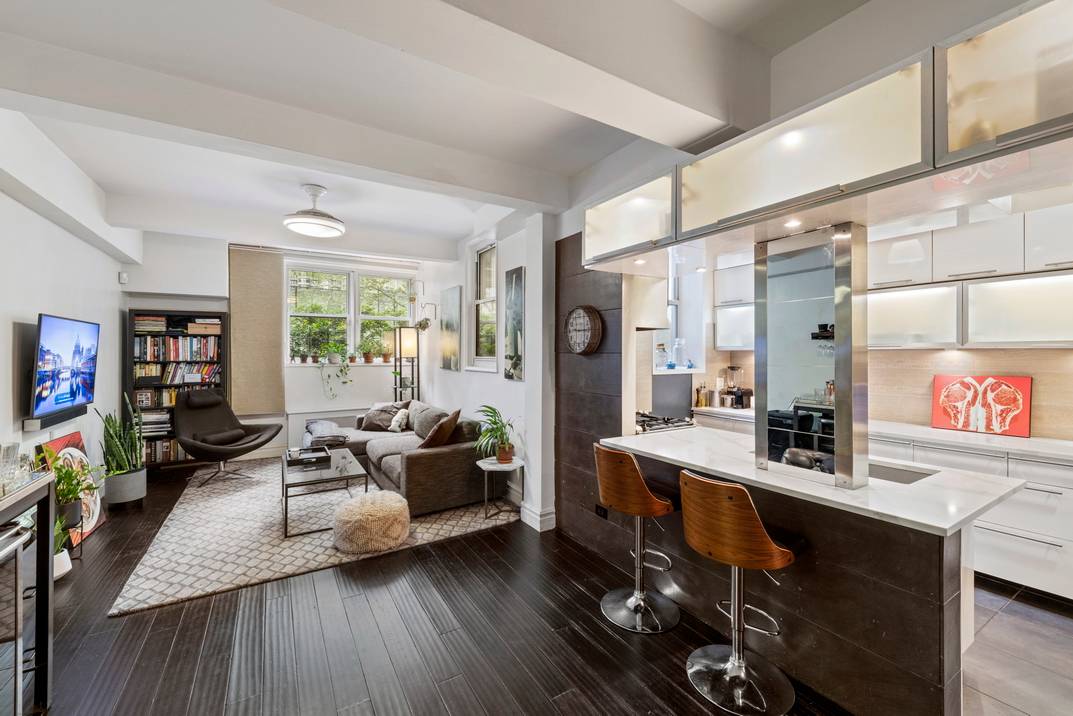 $2750/Month - Stunning Murray Hill 1-Bed Rental